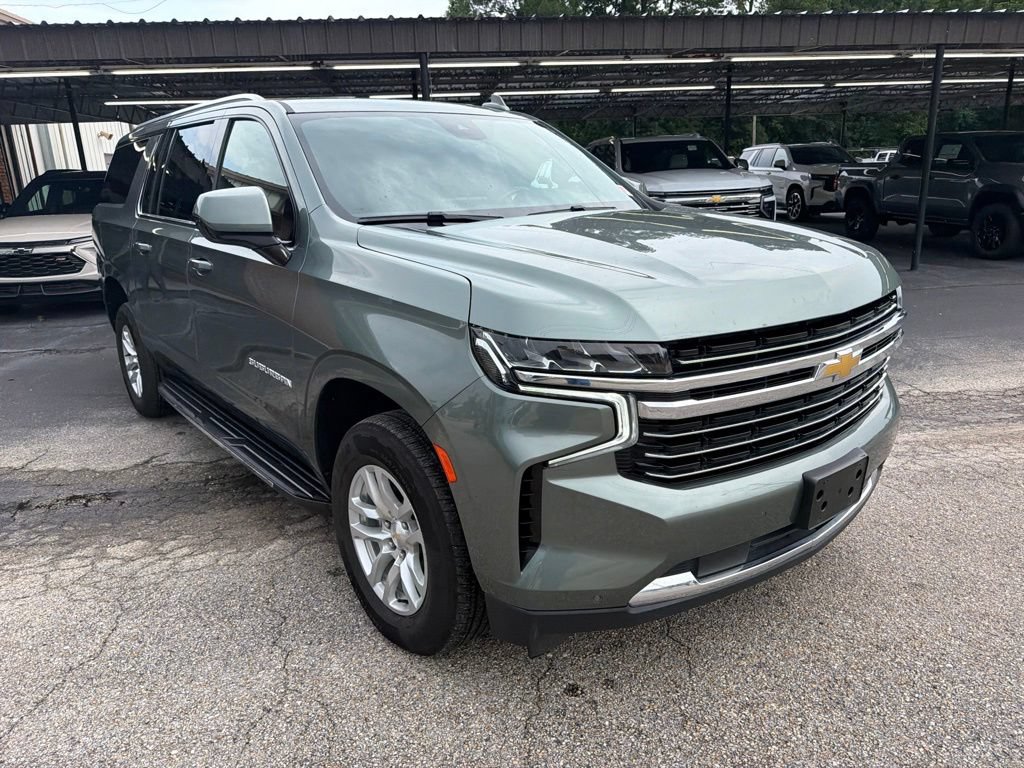 Used 2024 Chevrolet Suburban LT AWD/4WD image 4