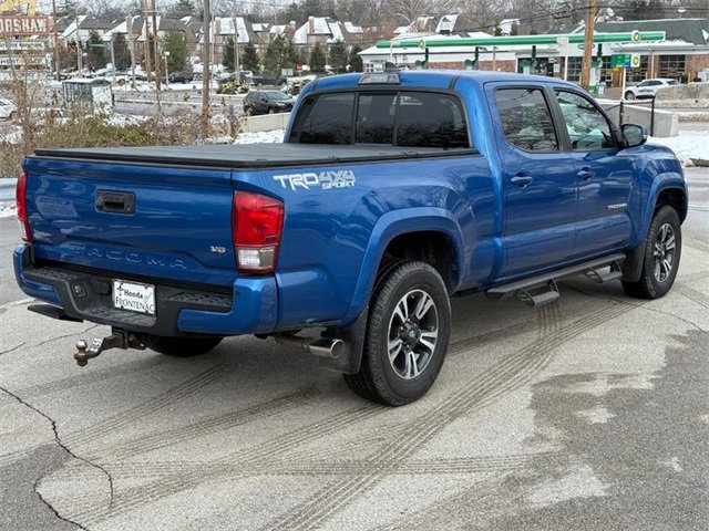 Used 2016 Toyota Tacoma TRD Sport image 3