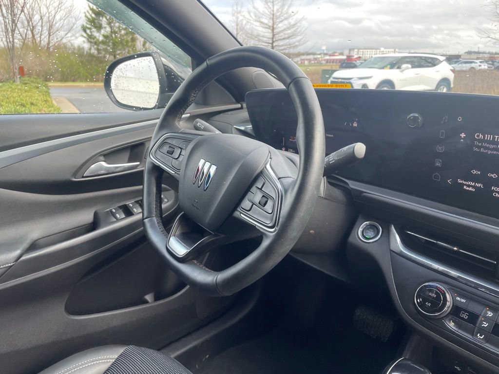 Used 2025 Buick Envista Preferred w/ Convenience I Package image 30