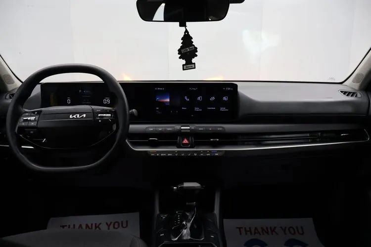 Used 2025 Kia K4 FWD image 18
