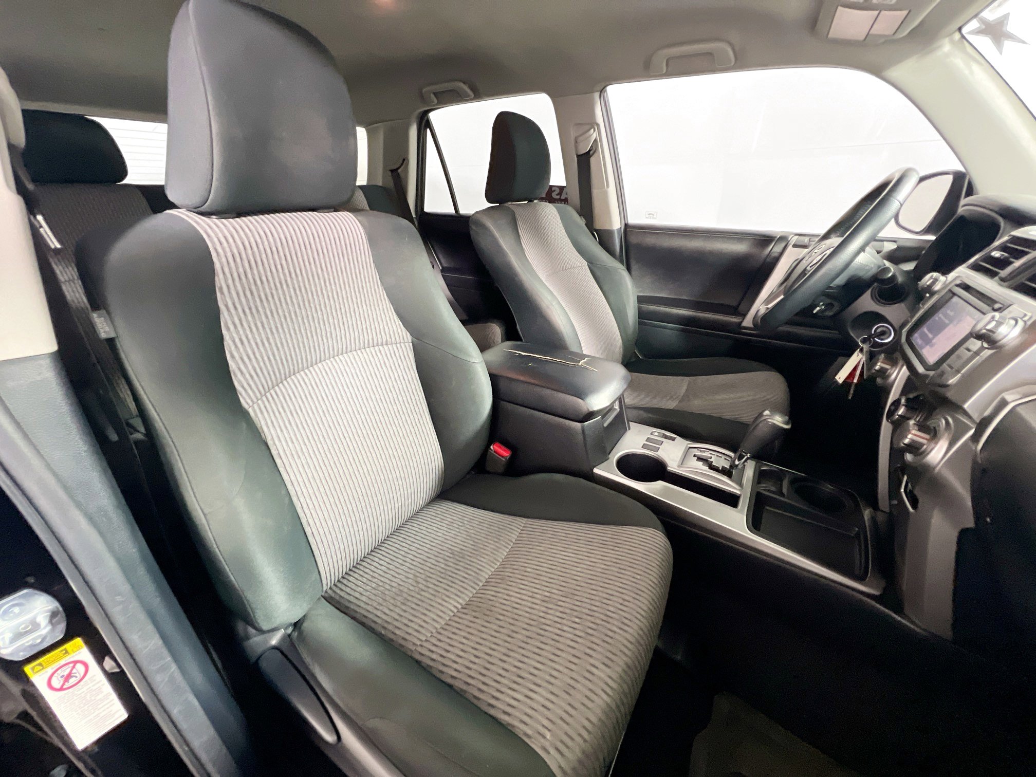 Used 2016 Toyota 4Runner SR5 image 30