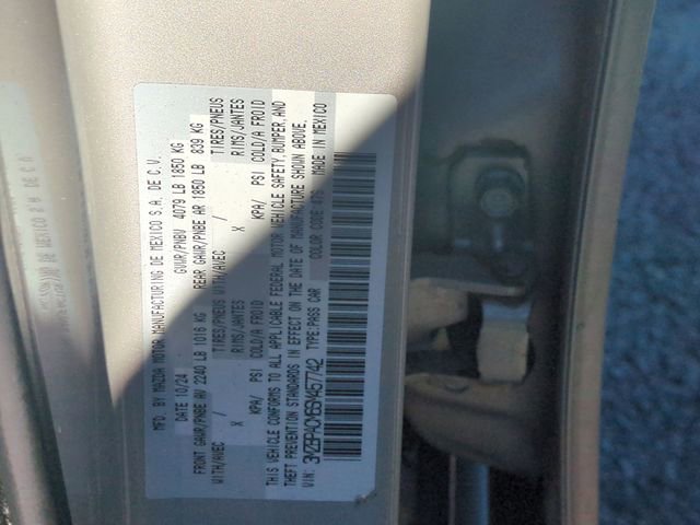 Used 2025 MAZDA MAZDA3 s image 38