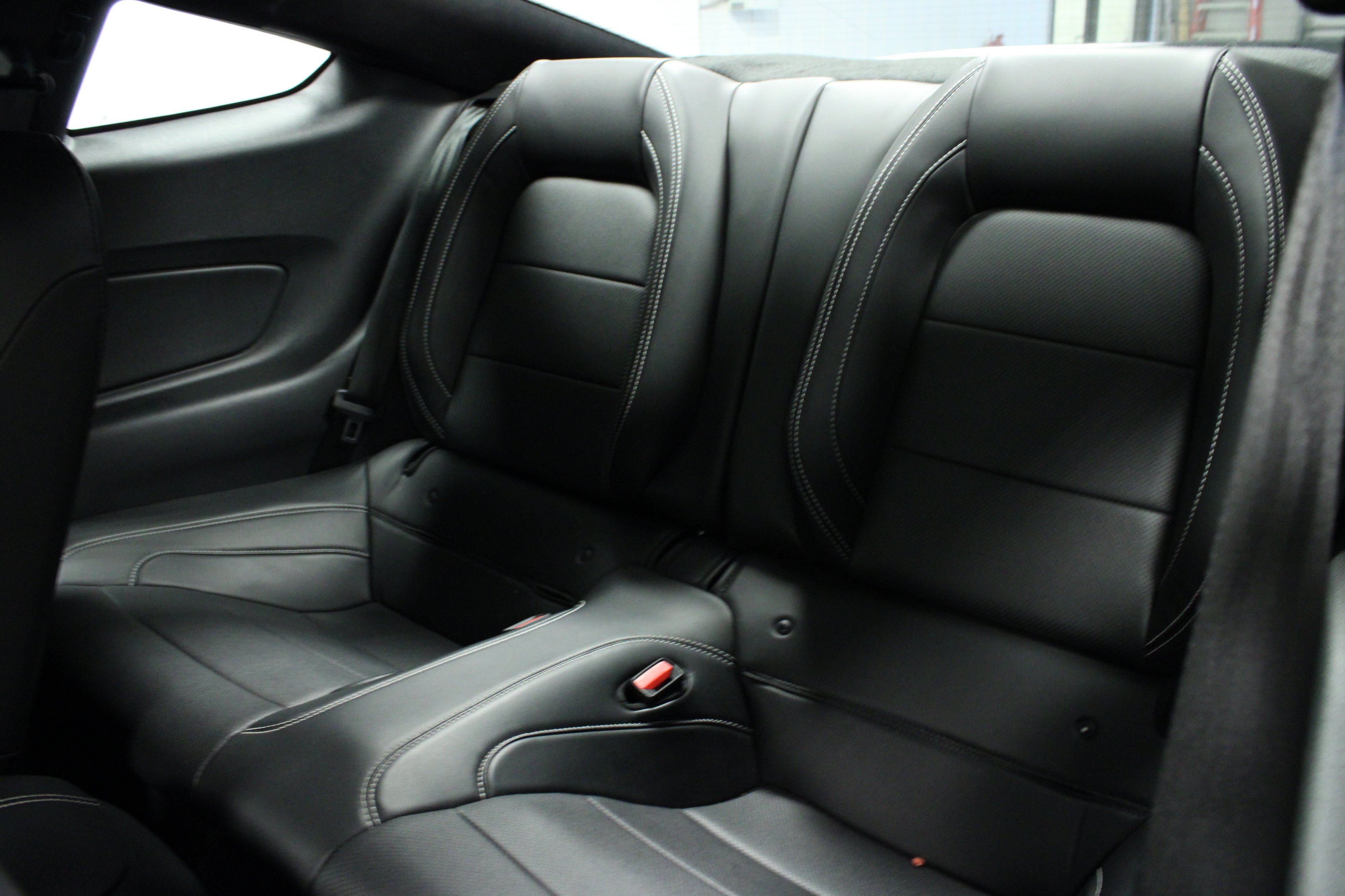 Used 2022 Ford Mustang Shelby GT500 w/ Technology Package RWD image 13
