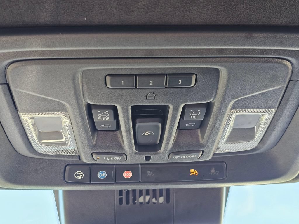 Used 2025 GMC Sierra 2500 AT4X AWD/4WD image 34