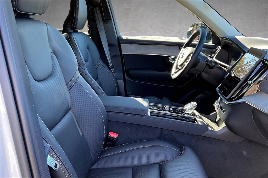 New 2026 Volvo XC90 B6 Ultra w/ Lounge Package image 10