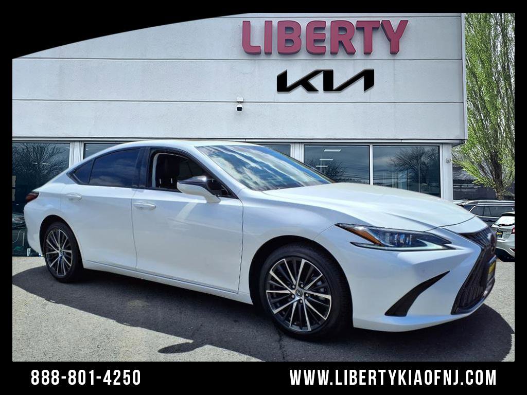 Used 2024 Lexus ES 250 w/ Premium Package