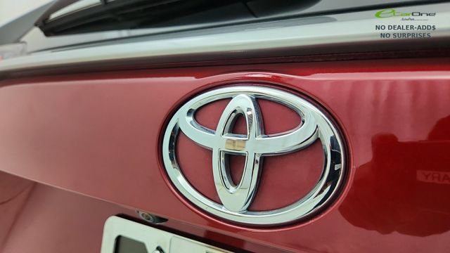 Used 2019 Toyota RAV4 Limited FWD image 18