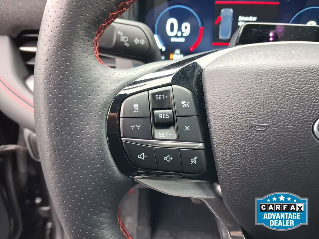 Used 2025 Ford Explorer ST-Line image 16