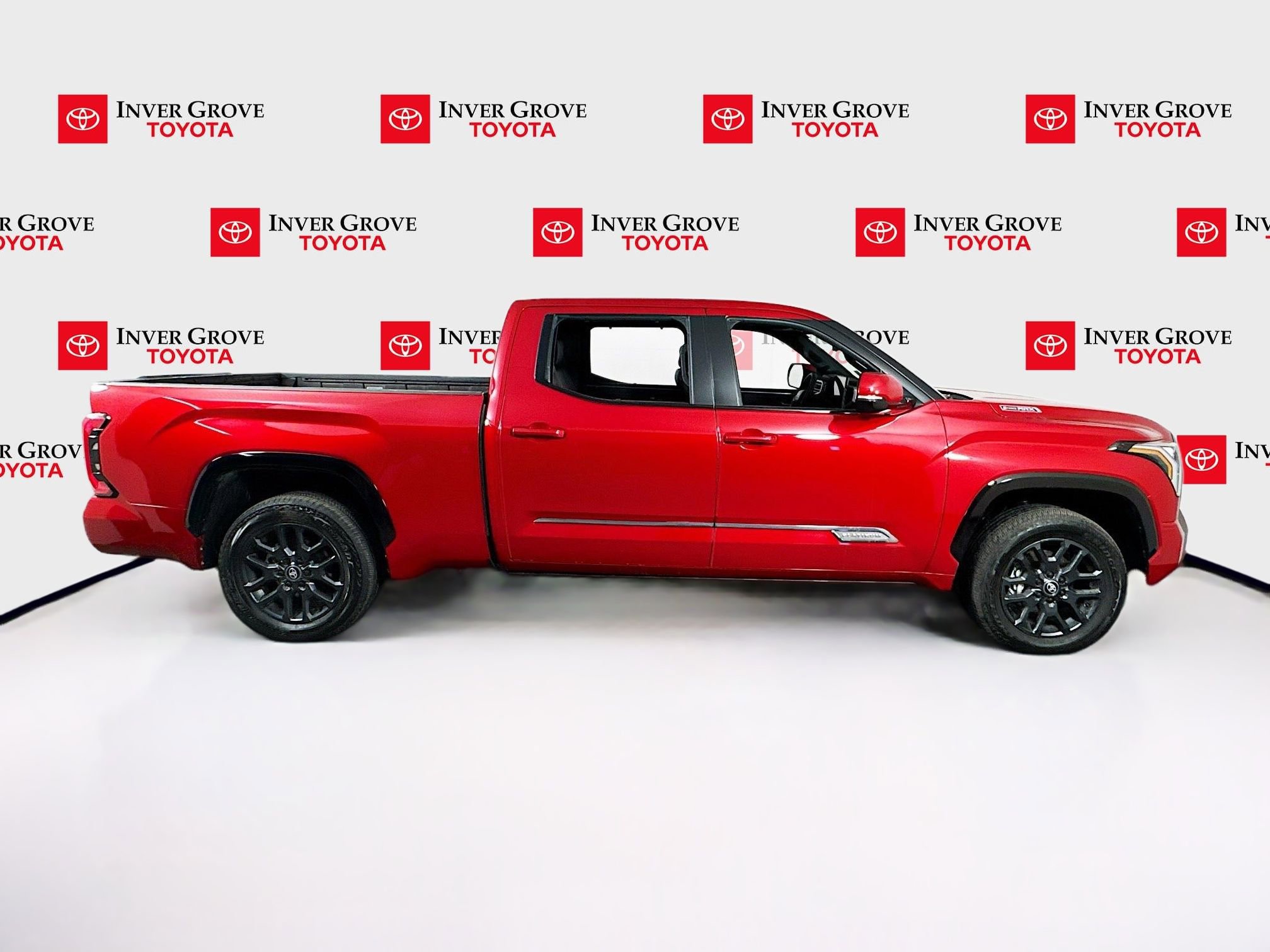 Used 2025 Toyota Tundra Platinum image 4