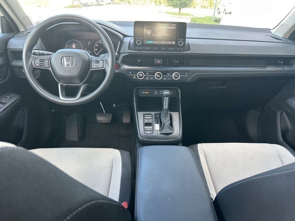 Used 2023 Honda CR-V EX image 11