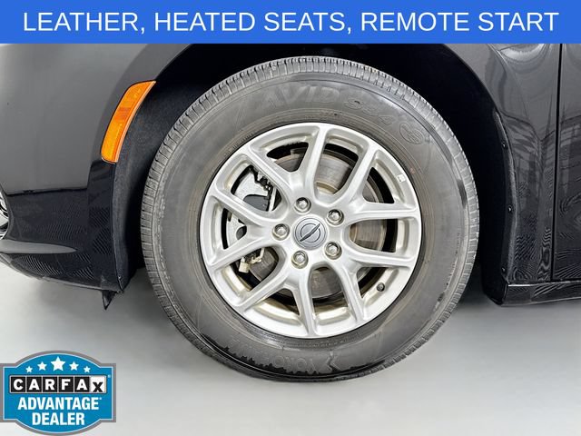 Used 2025 Chrysler Pacifica Select FWD image 30