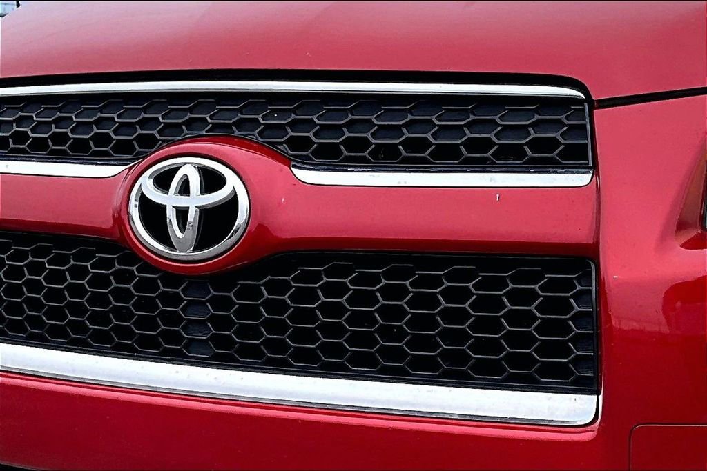 Used 2010 Toyota RAV4 Limited image 40