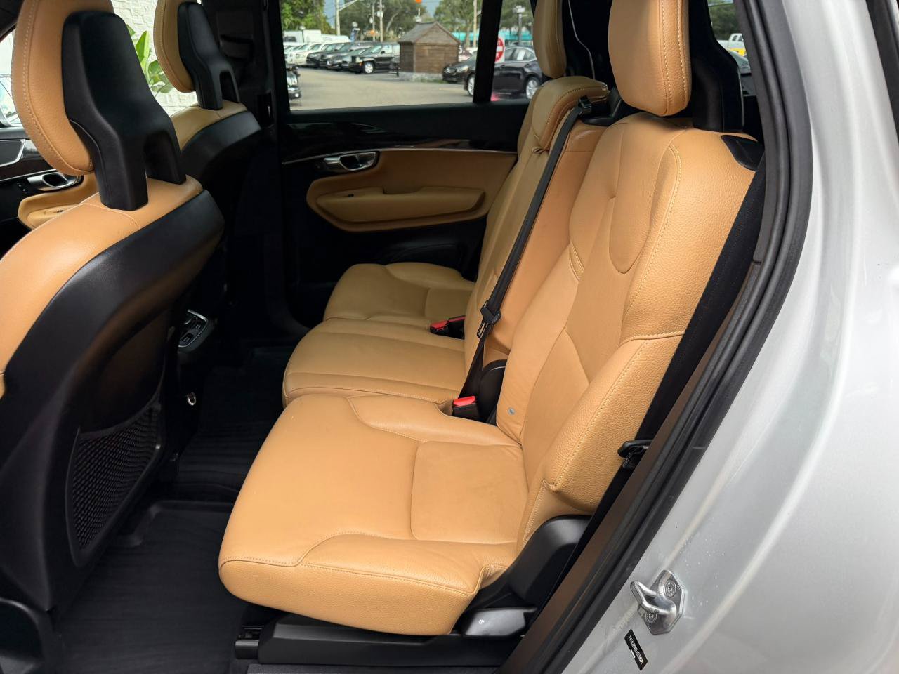 Used 2018 Volvo XC90 T6 Momentum w/ Convenience Package AWD/4WD image 41