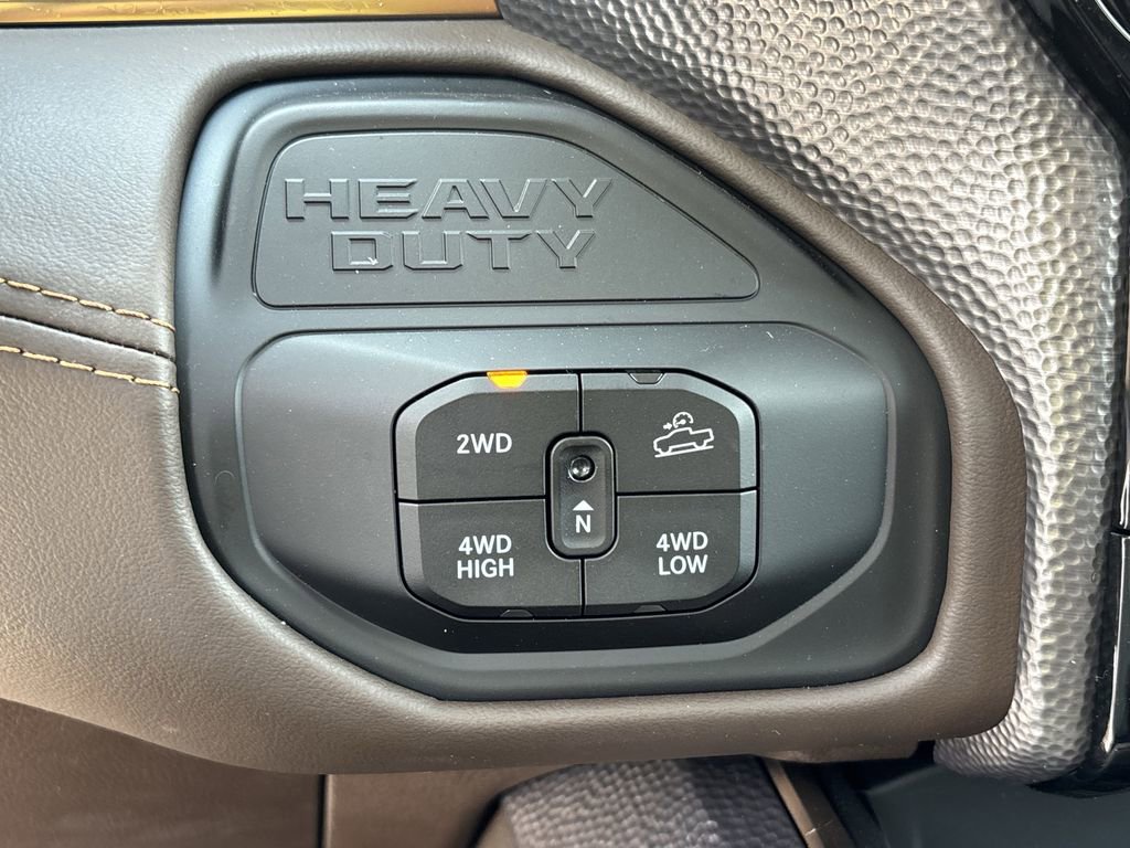 New 2026 RAM 2500 Limited AWD/4WD image 19