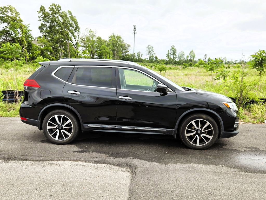 Used 2019 Nissan Rogue SL w/ Premium Package FWD image 2