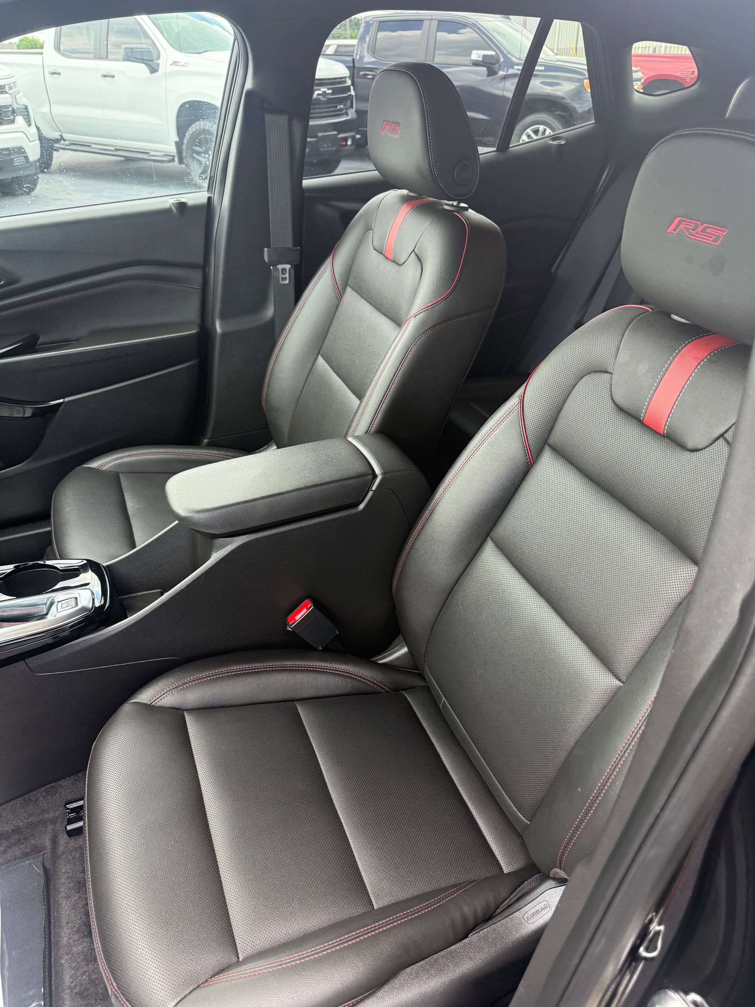 Used 2025 Chevrolet Trax RS w/ Driver Confidence Package FWD image 12