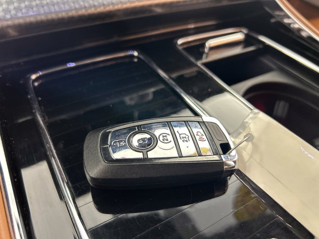 Used 2023 Lincoln Aviator Black Label w/ Dynamic Handling Package AWD/4WD image 17