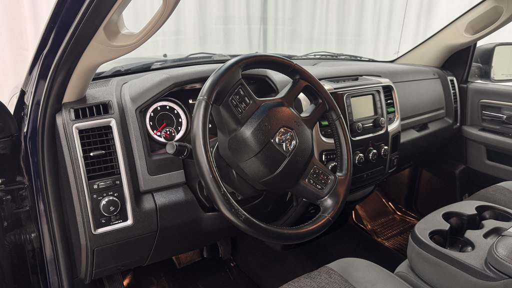 Used 2014 RAM 1500 Classic SLT AWD/4WD image 14