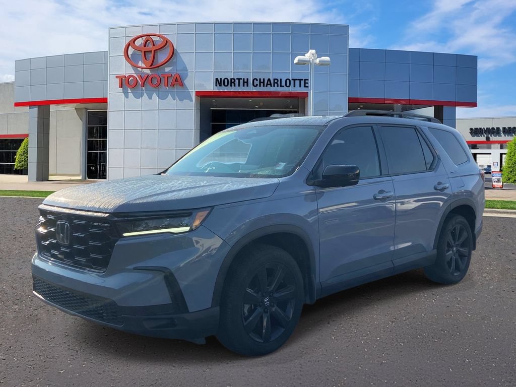 Used 2025 Honda Pilot Black Edition image 5