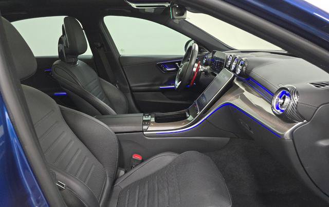 Used 2023 Mercedes-Benz C 43 AMG 4MATIC Sedan image 6