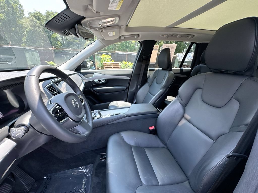Used 2024 Volvo XC90 B5 Core AWD/4WD image 13