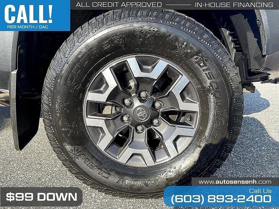 Used 2021 Toyota Tacoma TRD Off-Road w/ Technology Package AWD/4WD image 10