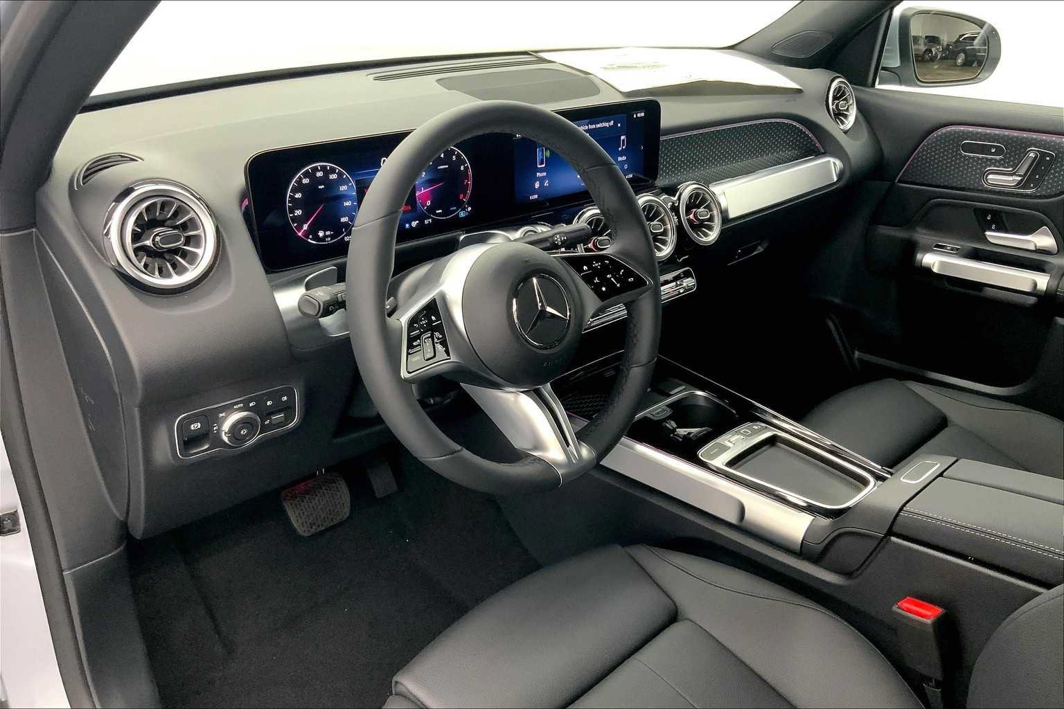 Used 2026 Mercedes-Benz GLB 250 image 19