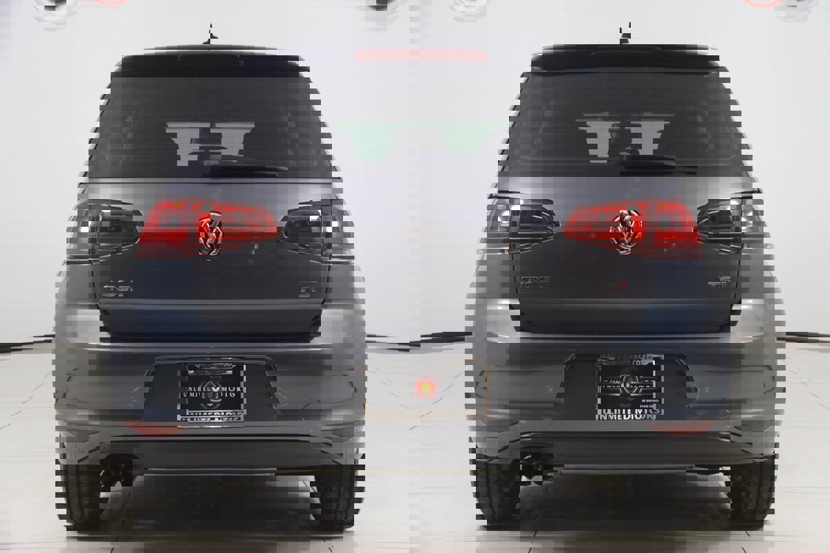 Used 2017 Volkswagen Golf Wolfsburg Edition image 43