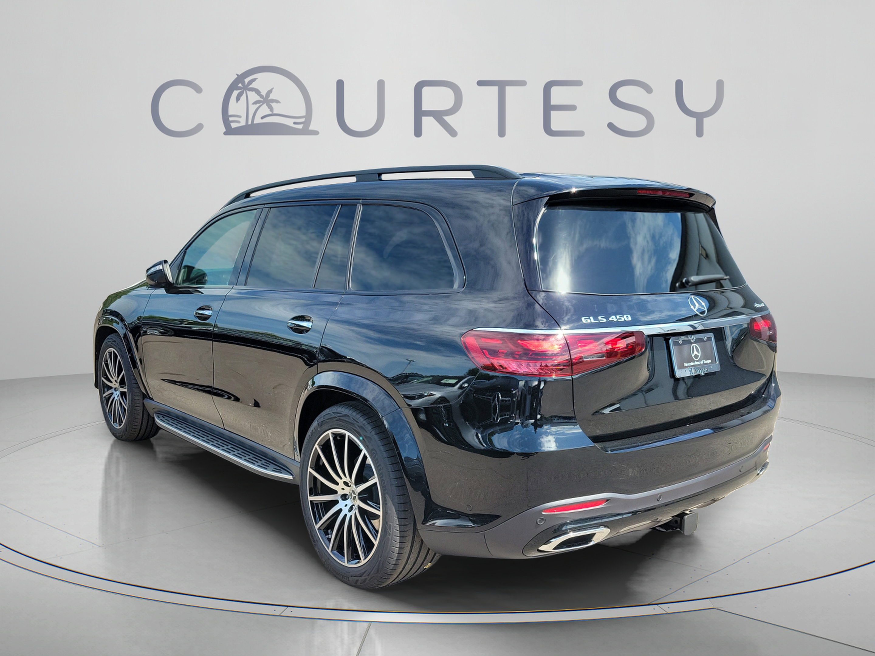 New 2026 Mercedes-Benz GLS 450 4MATIC image 2