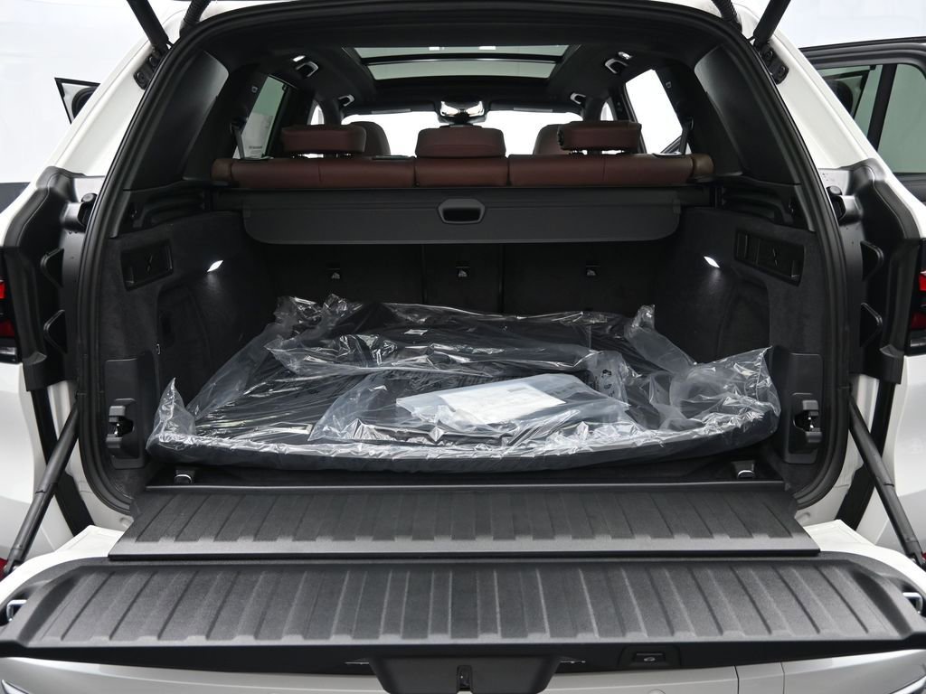 New 2026 BMW X5 xDrive40i AWD/4WD image 32