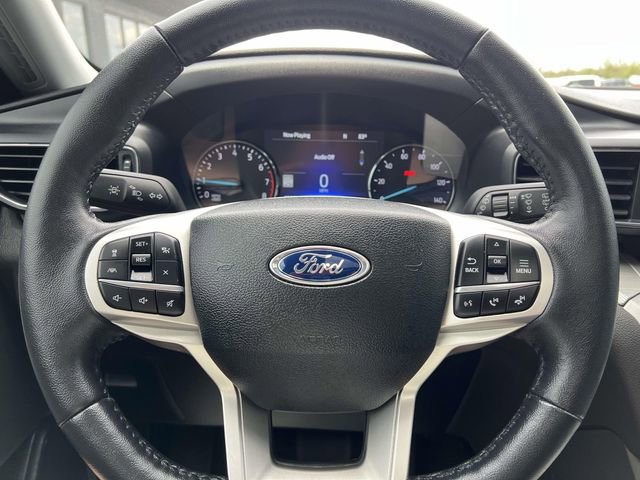 Certified 2023 Ford Explorer XLT w/ Equipment Group 202A AWD/4WD image 16