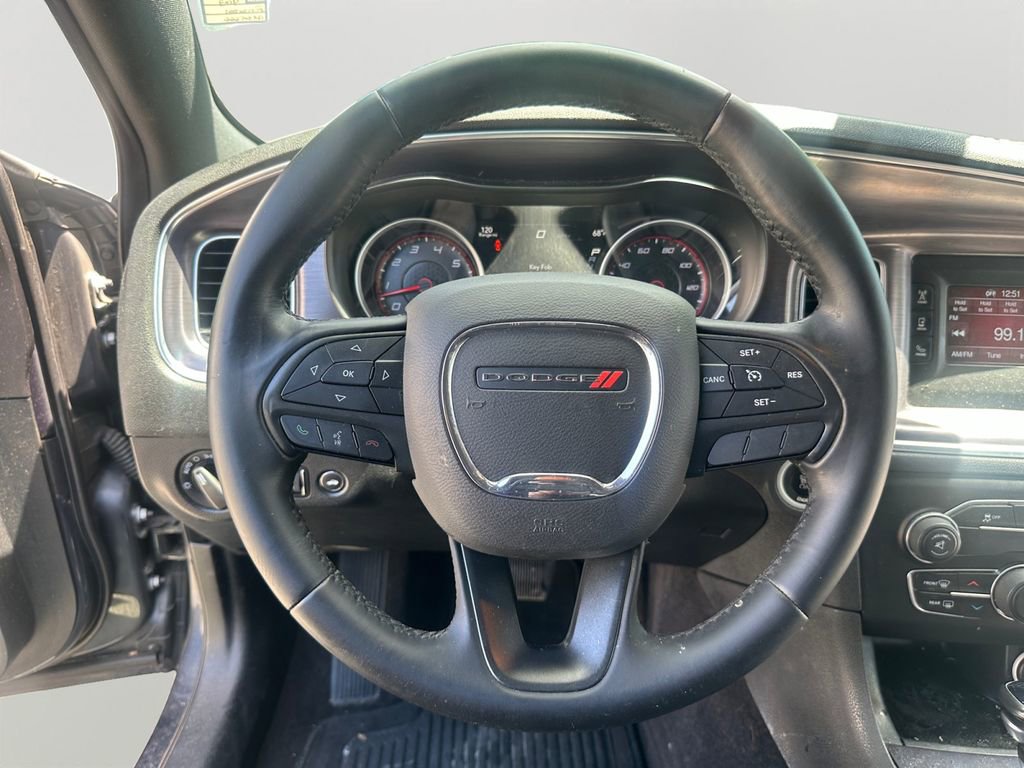 Used 2016 Dodge Charger SE RWD image 12