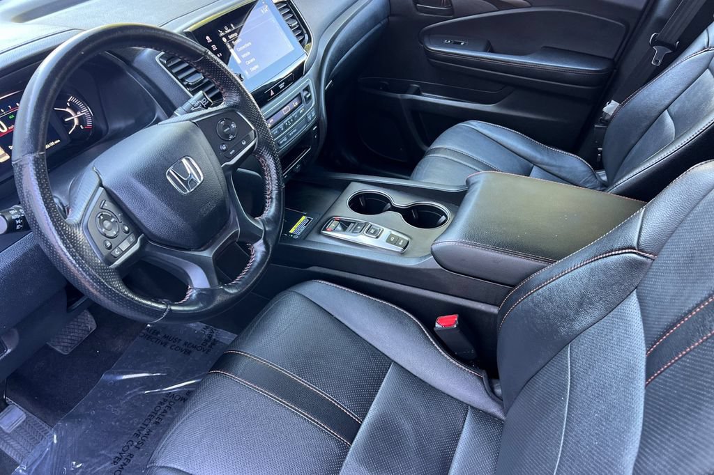 Certified 2024 Honda Passport TrailSport image 3