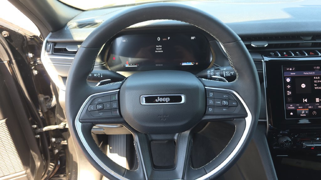 Used 2024 Jeep Grand Cherokee Altitude RWD image 15