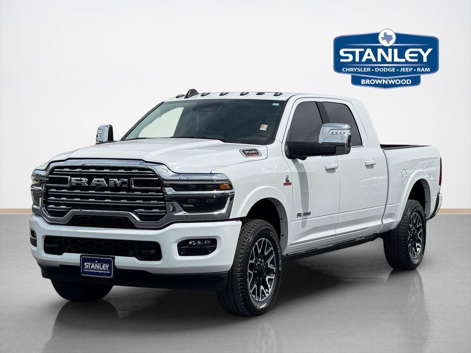 Used 2025 RAM 3500 Longhorn AWD/4WD image 3