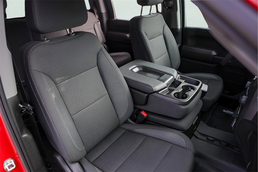 Certified 2024 Chevrolet Silverado 2500 Custom w/ Custom Value Package image 32