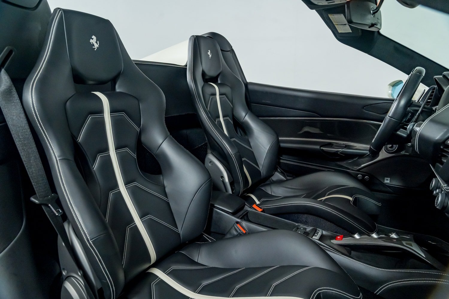 Used 2018 Ferrari 488 Spider RWD image 40