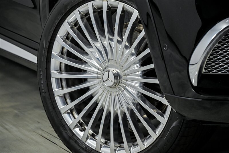 Used 2021 Mercedes-Benz Maybach GLS 600 4MATIC image 4