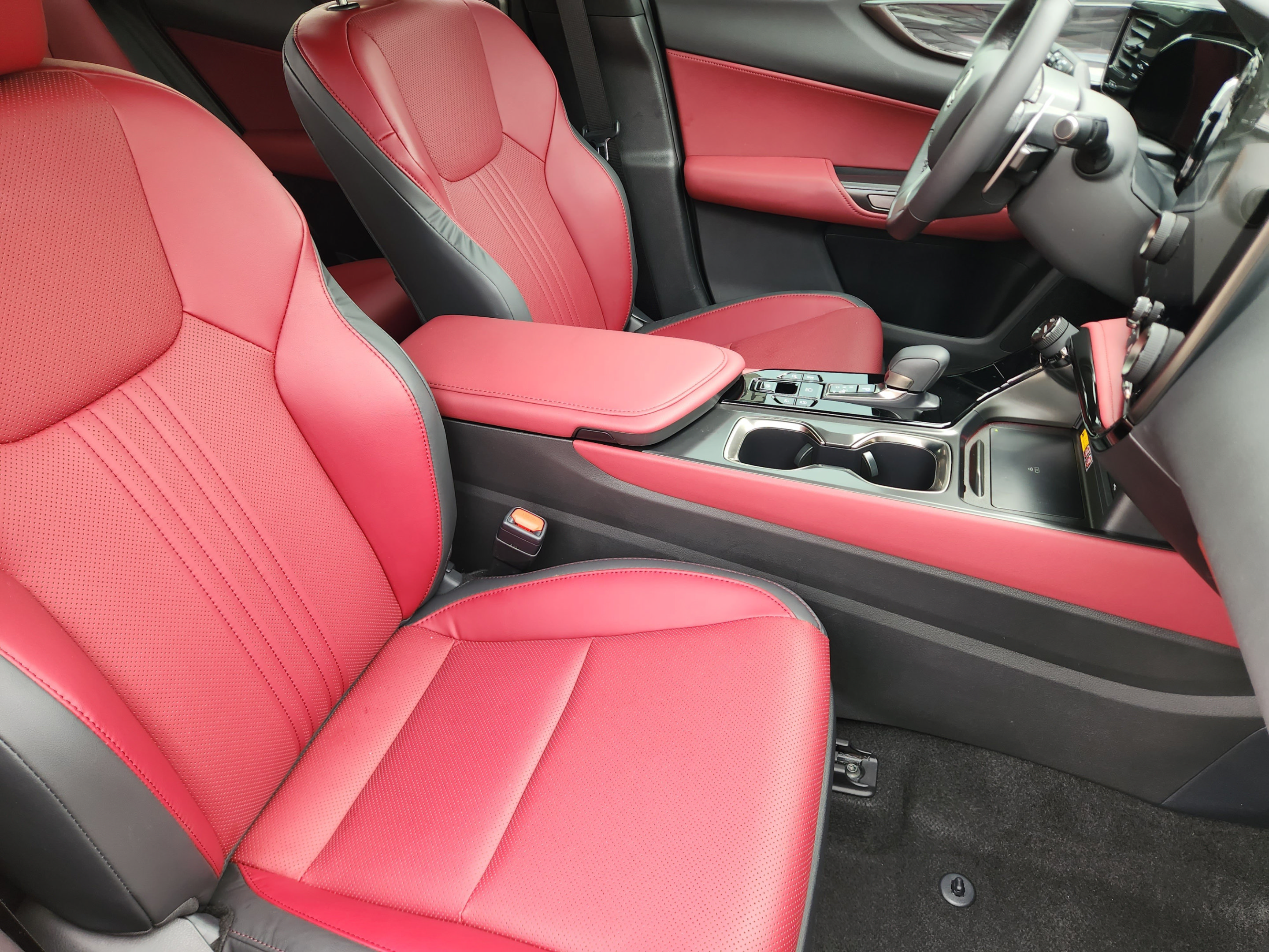 Certified 2025 Lexus NX 350 AWD w/ Accessory Package (2T) image 6