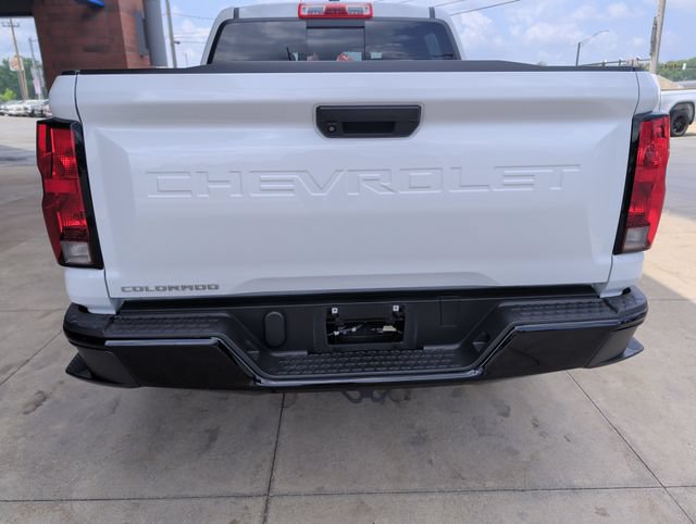 Used 2023 Chevrolet Colorado W/T w/ WT Convenience Package RWD image 2