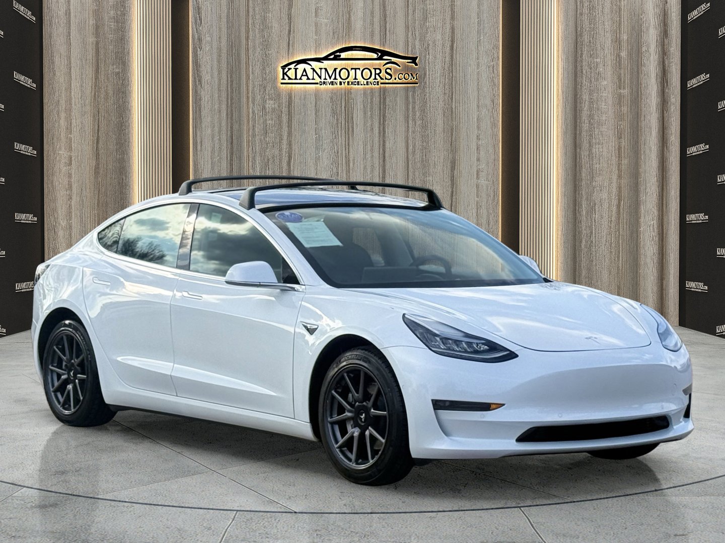 Used 2020 Tesla Model 3 Long Range image 1