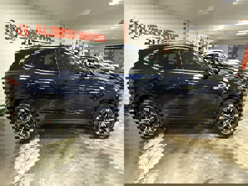 Used 2022 Jaguar E-PACE SE image 3