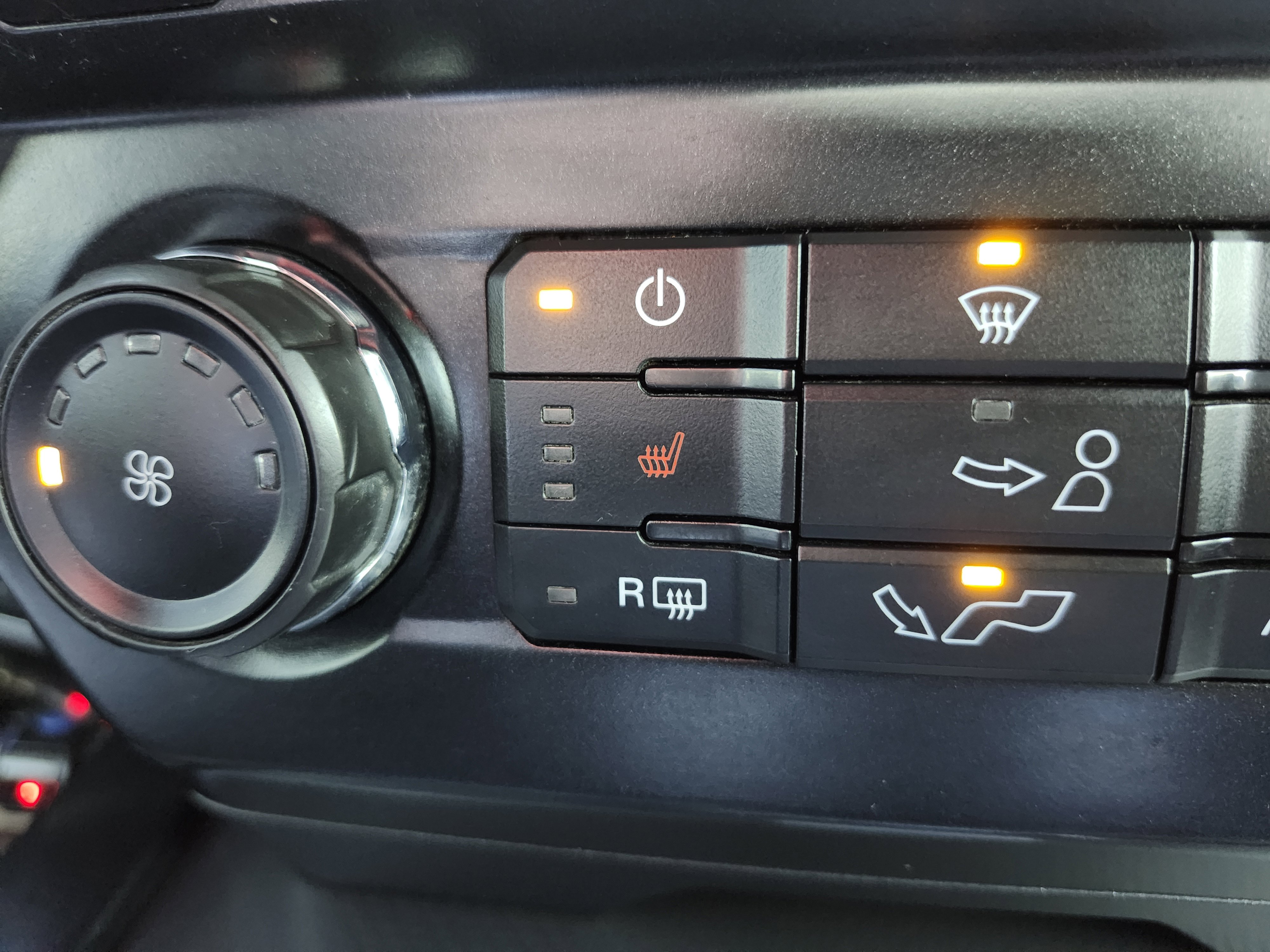 Used 2016 Ford F150 XLT w/ Equipment Group 302A Luxury image 8