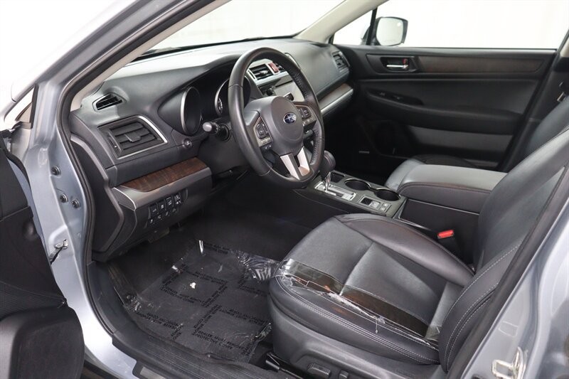 Used 2017 Subaru Outback 3.6R Limited AWD/4WD image 19