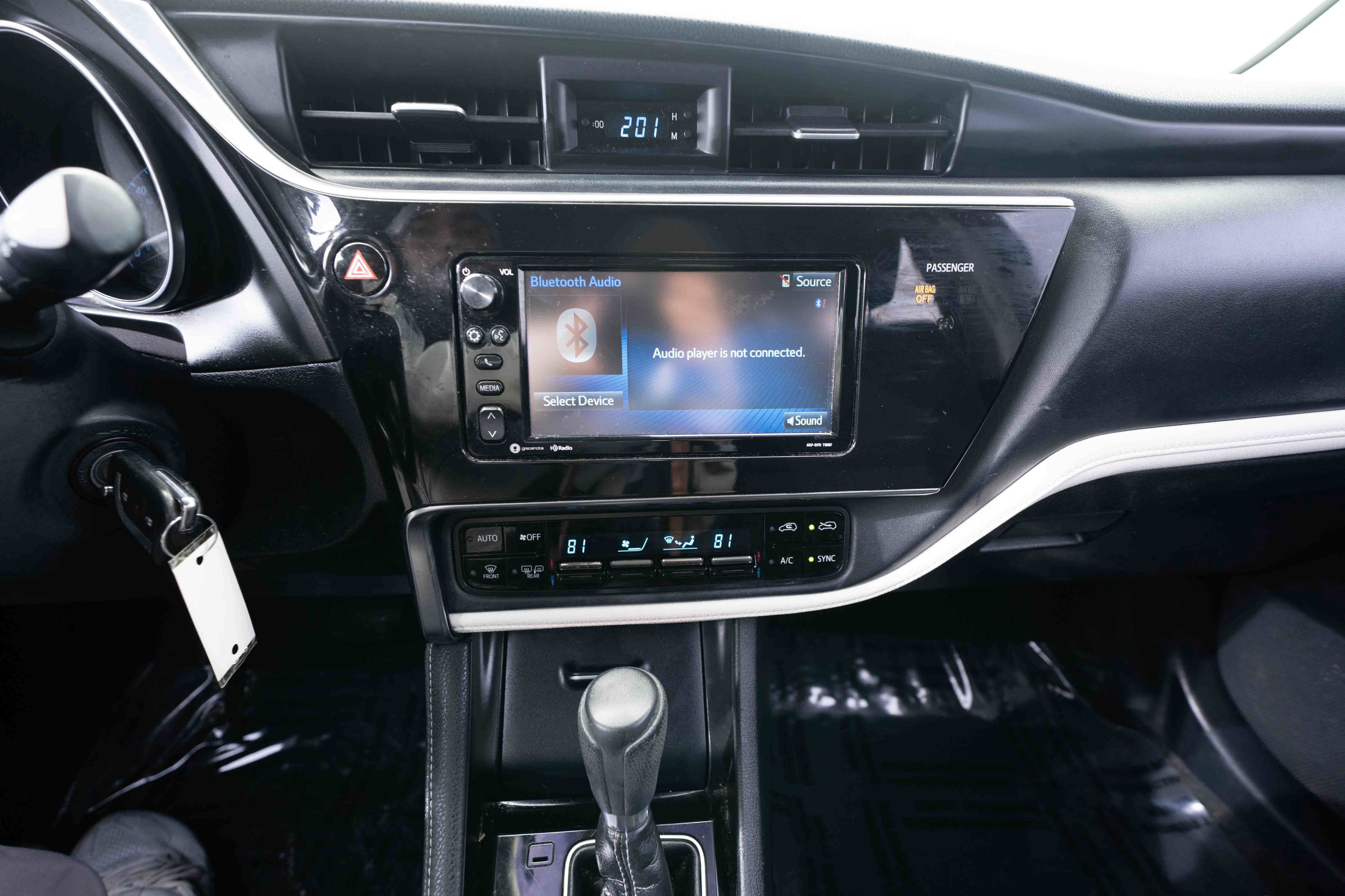 Used 2018 Toyota Corolla iM image 17