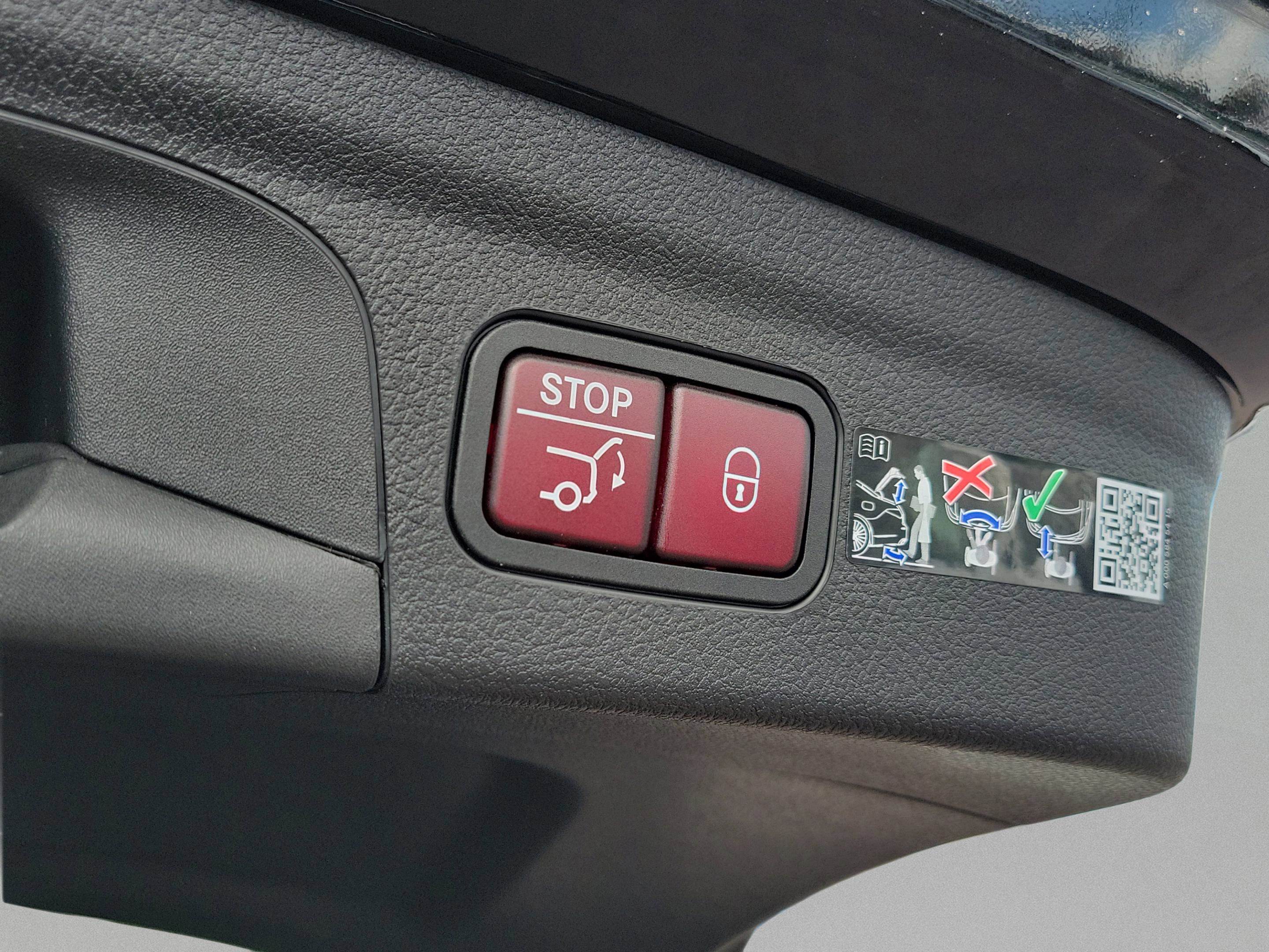 New 2026 Mercedes-Benz GLE 63 AMG S image 11