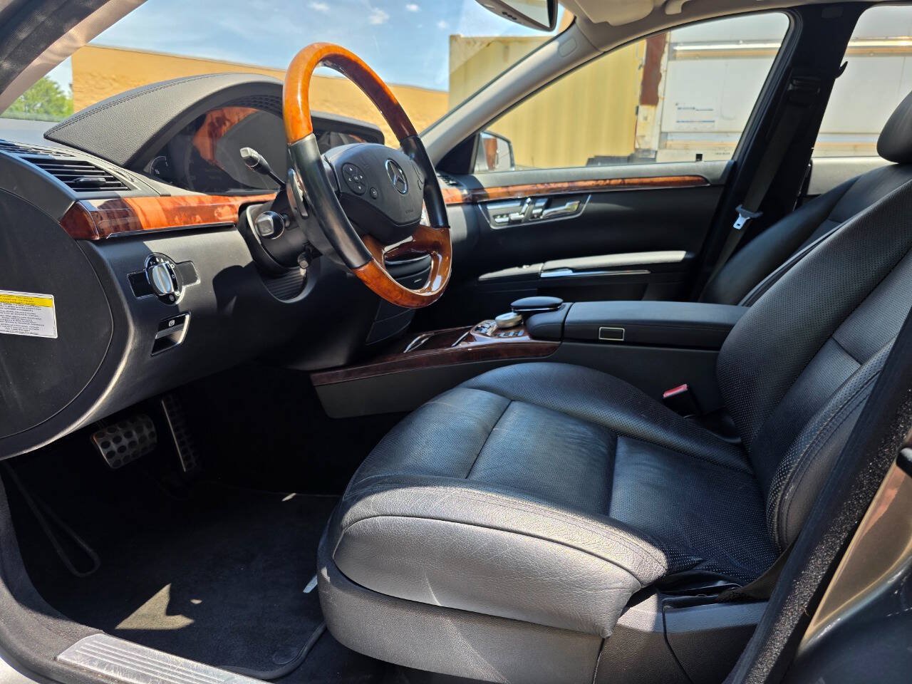Used 2011 Mercedes-Benz S 550 w/ Sport Pkg Plus One image 13
