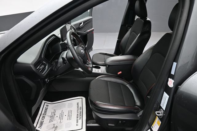 Used 2025 Ford Escape ST-Line AWD/4WD image 12