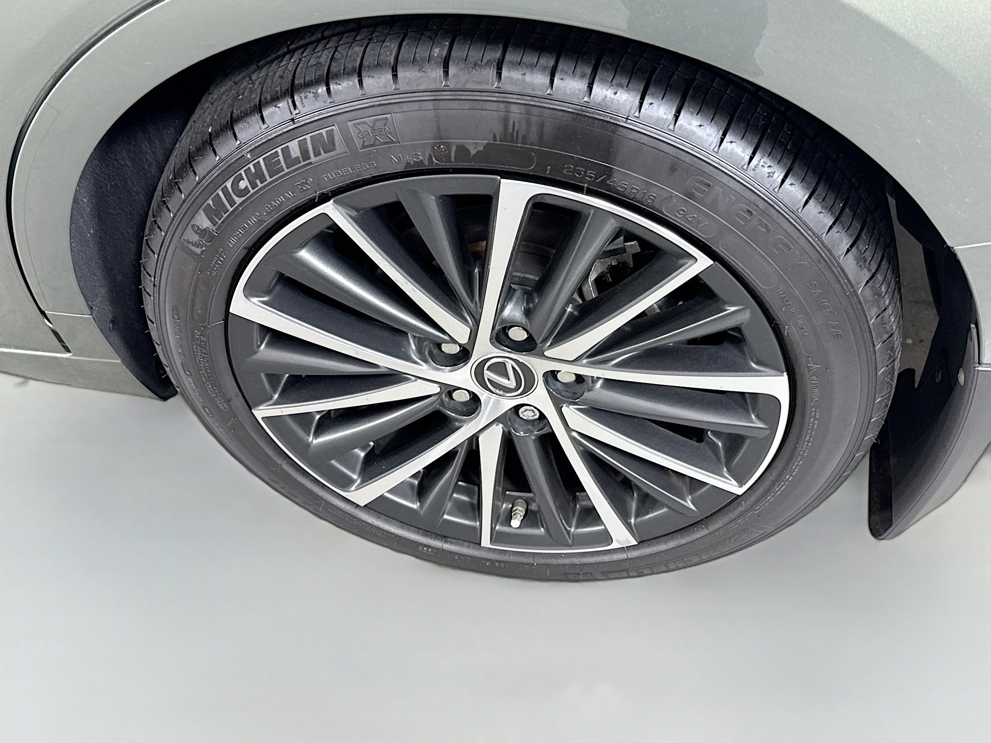 Certified 2024 Lexus ES 350 w/ Premium Package image 29