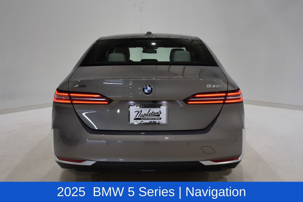Used 2025 BMW 530i xDrive w/ Premium Package image 5